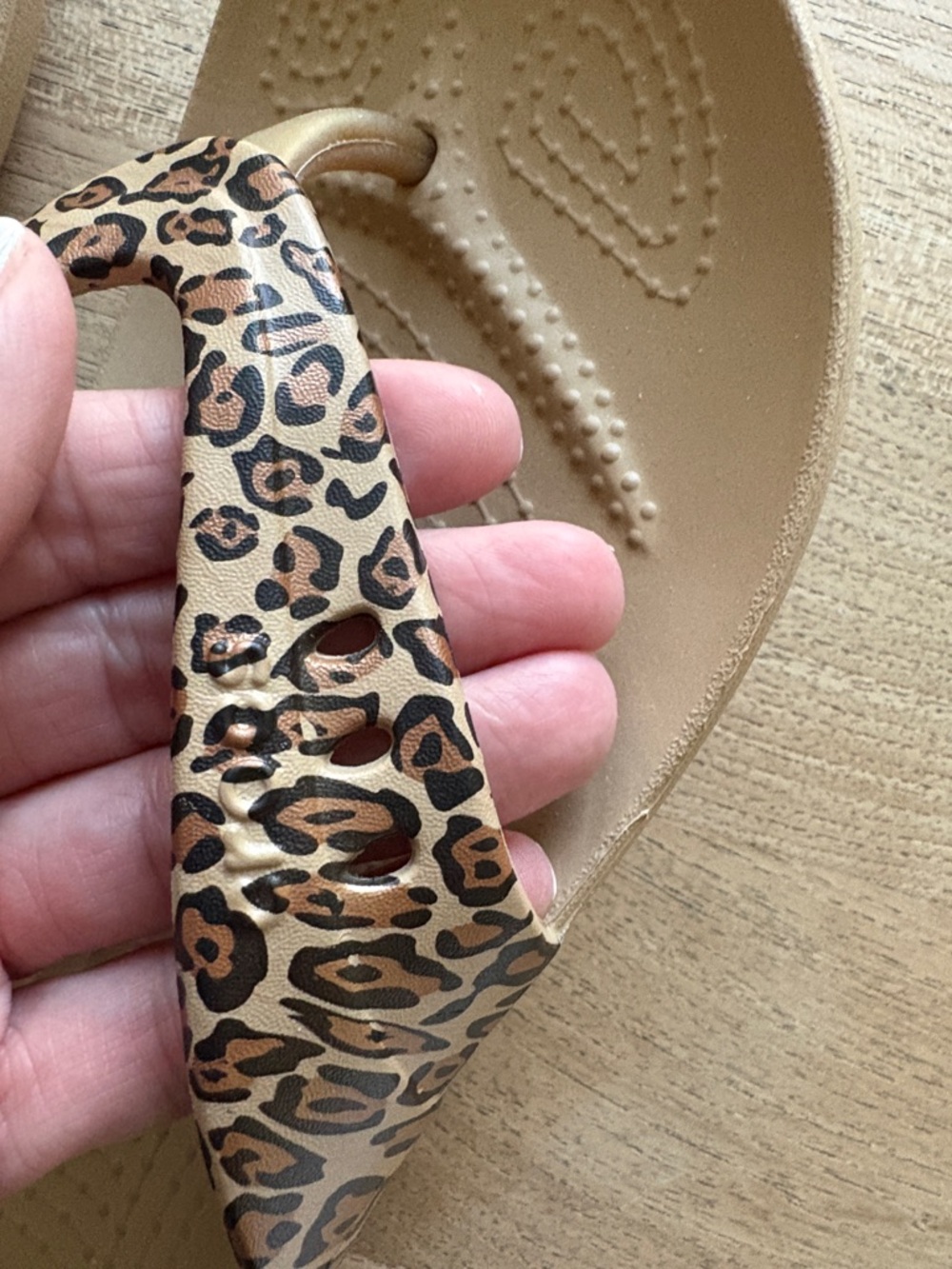 CROCS Women’s Tan Flip Flop Sandals with Leopard-Print Straps - Picture 4 of 5